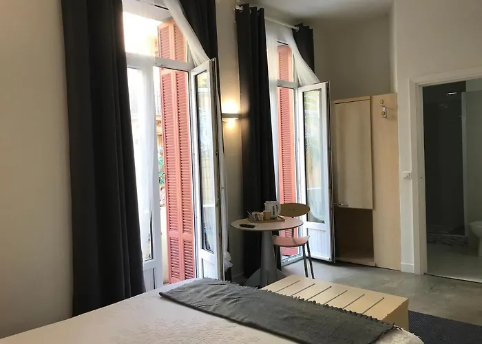 Azur Hotel