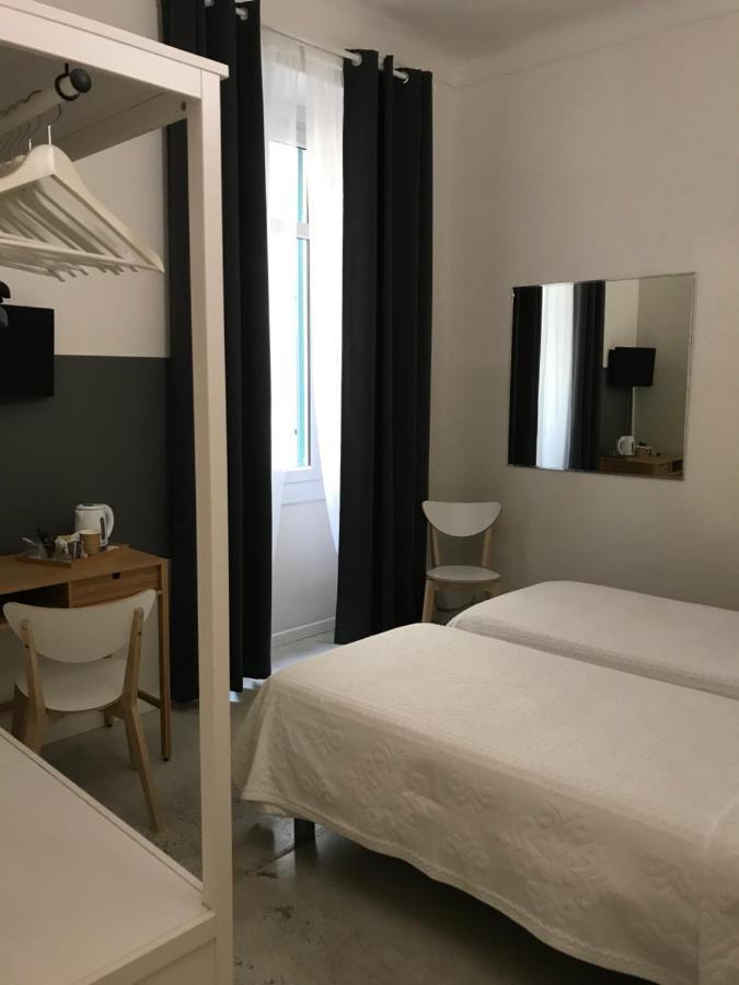 Azur Hotel 3*